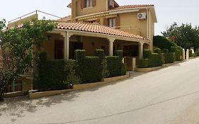 Epi Apartments